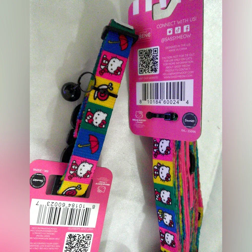 Sassy Meow Hello Kitty Colorful Squares Collar, Leash and Slider Bow Set (M)